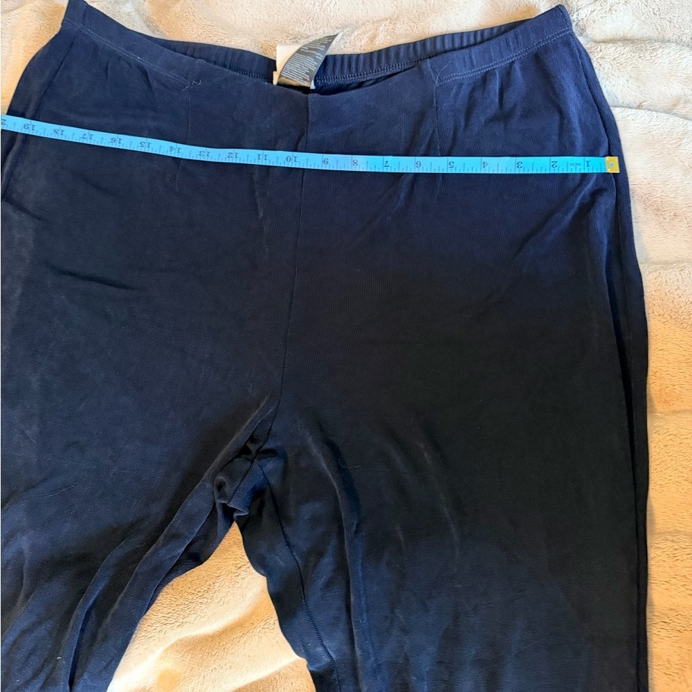 Chico's Dark Blue women’s travelers Pants short very stretchy size 3 Chico’s - Picture 3 of 5
